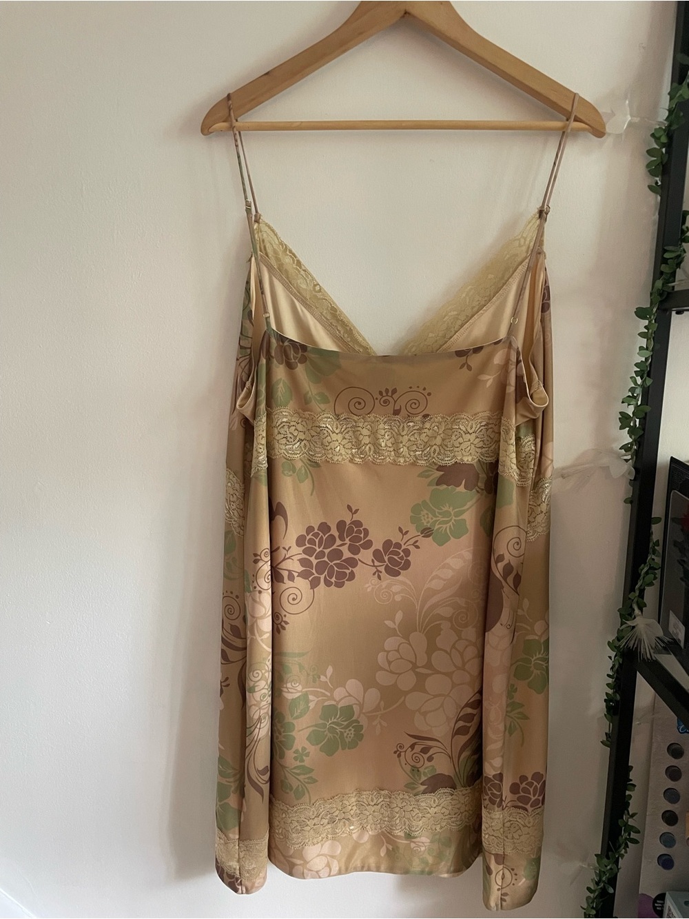 Princess Polly Fairy Grunge Whimsical Y2K Beige Floral Satin Lace Slip Dress 18 - Picture 3 of 9